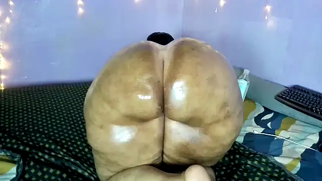 wilmaassylum's cam snapshot