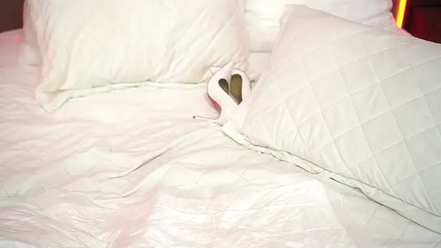 Arte_Adelle's cam snapshot