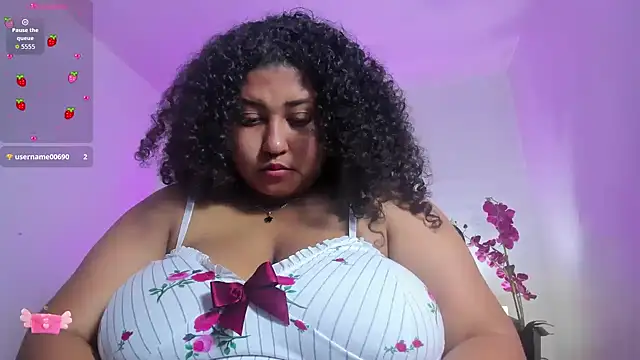 Ayliinn_'s cam snapshot