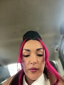 MeganFoxiy's cam snapshot