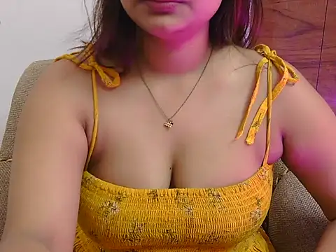 cute_zaraa's cam snapshot