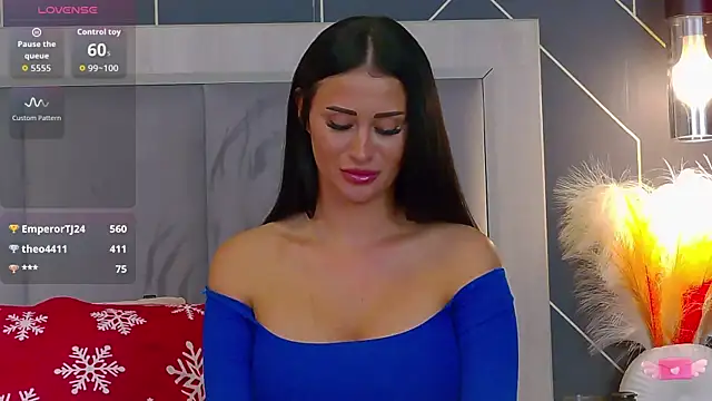 EmyLaveau's cam snapshot