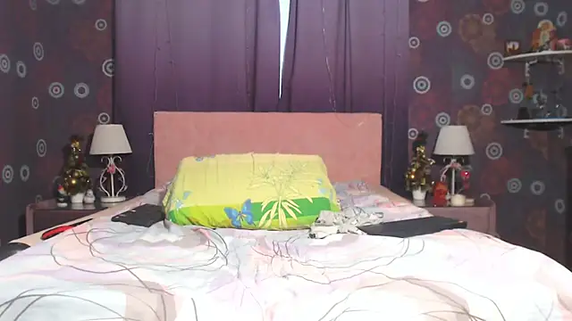 SquirtyAlice's cam snapshot