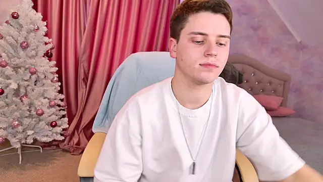 Olie_Sparkle's cam snapshot