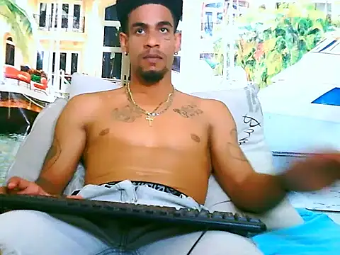 IndianMuscle69's cam snapshot