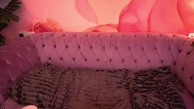 MagicPeachh_'s cam snapshot