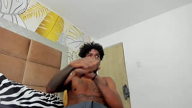 bigblackhotx1 live sex cam