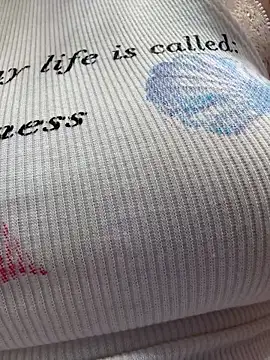 RonnieKiss live sex cam