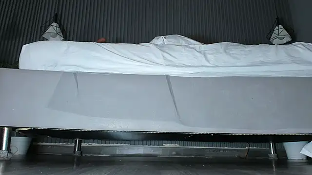 ElaraDusk's cam snapshot