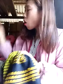 Ngocmi909 live sex cam