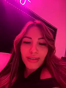 sexyyykloee live sex cam