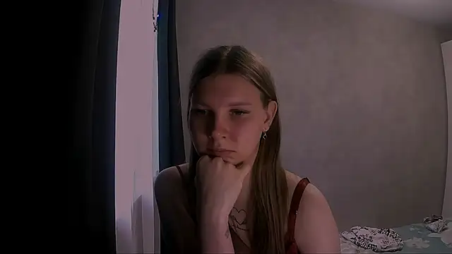 nelli_lux_'s cam snapshot