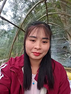 Squirrel-Pear live sex cam