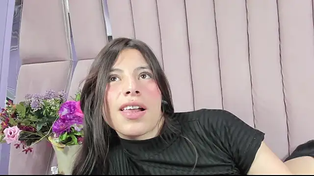 Sasha_Petitte's cam snapshot