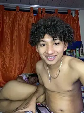 Nezuko-uWux live sex cam