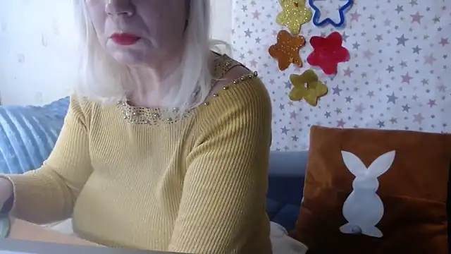 QueenLana live sex cam