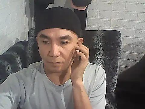 yourasiandesire69's cam snapshot