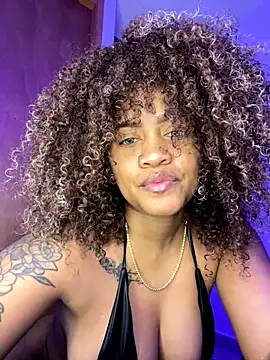 riri_brunnete live sex cam