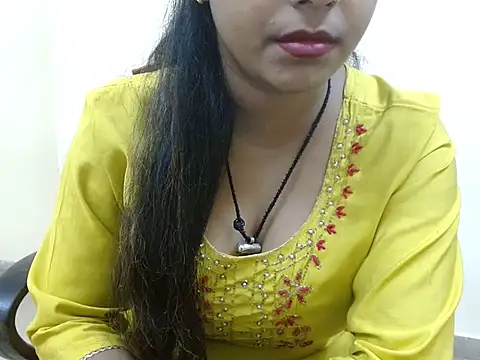 LovingPihu's cam snapshot