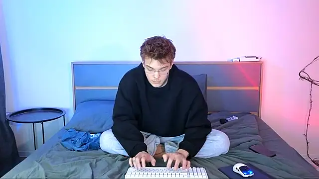 DENIS_HERE's cam snapshot