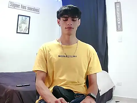 harrytomson_1's cam snapshot