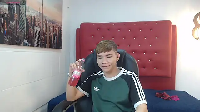 nathanclay's cam snapshot