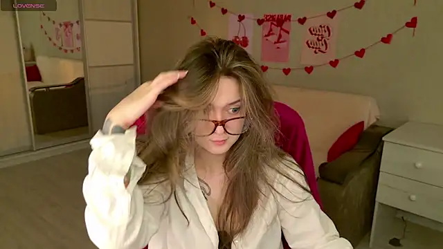 BellaSink's cam snapshot