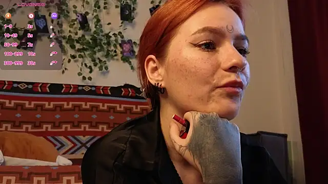 girl_with_snaketatto0's cam snapshot