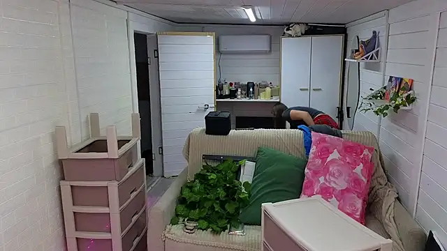 Misss_Vikk's cam snapshot