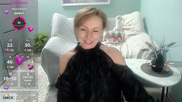 HornyMilf_777's cam snapshot