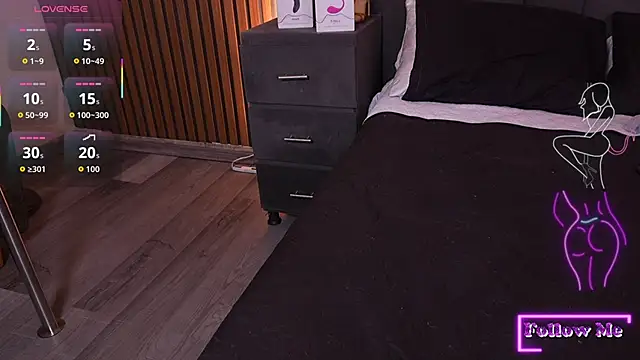 DerryAndIzzy live sex cam