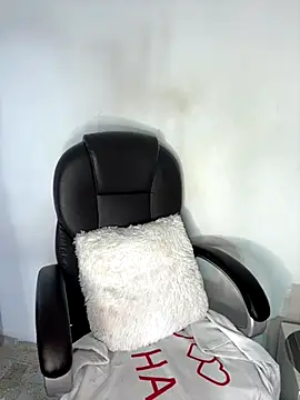 _Isabella_1's cam snapshot