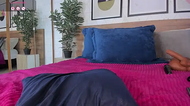 MiaKay1's cam snapshot