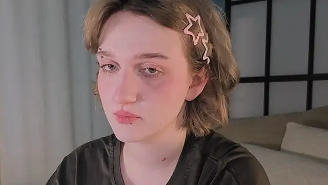 ELLIEJAY's cam snapshot