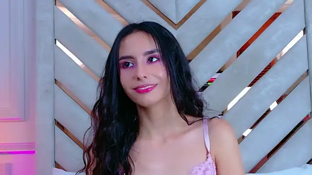 Sarah-Grace's cam snapshot