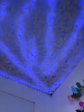 Helen_Vidall's cam snapshot