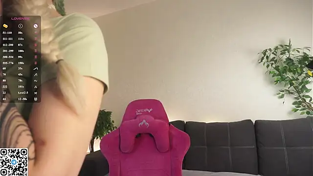 RoxannaCarver's cam snapshot