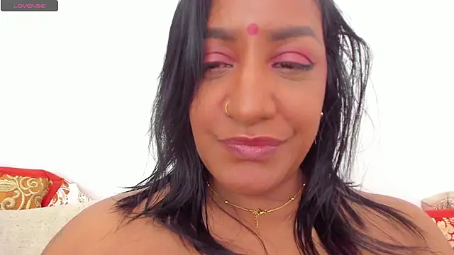 LadyNahir live sex cam