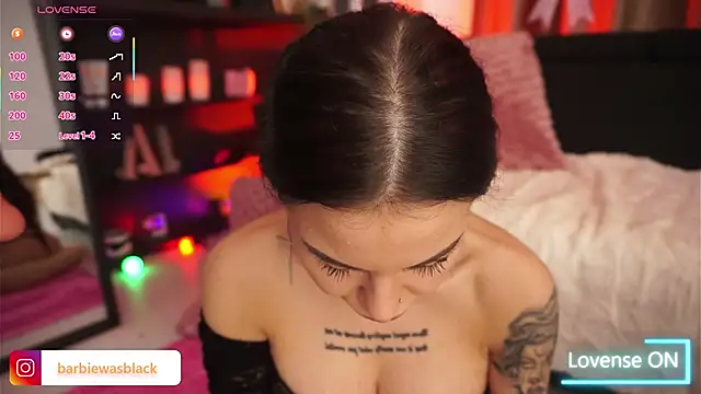 NaomyBlackBarbie's cam snapshot