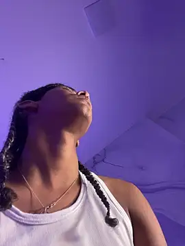 Maxim-Walker live sex cam