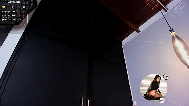 danii_hill_'s cam snapshot