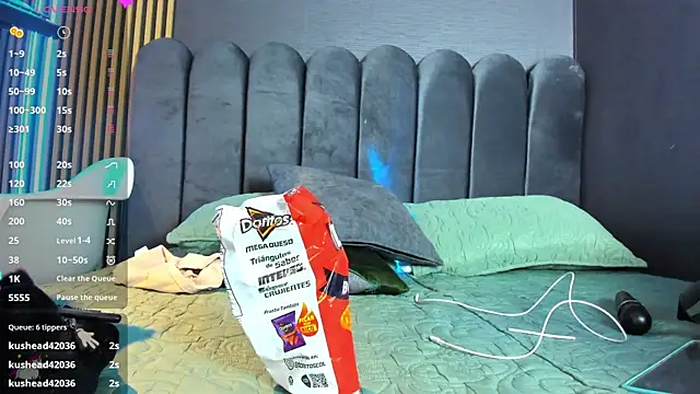 Nicolette_ks_'s cam snapshot