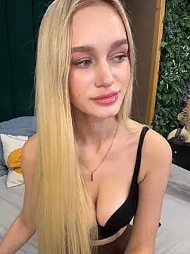 KristinaDane live sex cam