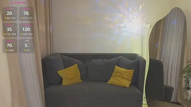 yes_Alice's cam snapshot