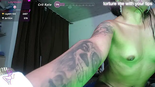 girl_naugthy's cam snapshot