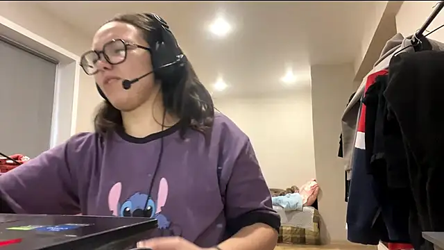 KerriMcbreen's cam snapshot