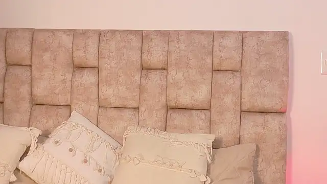 PersefoneLuxe's cam snapshot