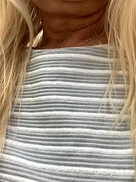 xStepMommyx's cam snapshot