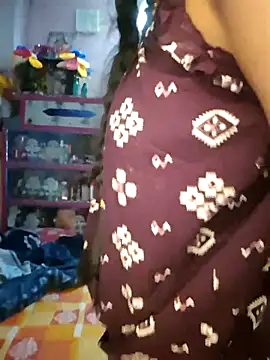 Sweet-Maddlina live sex cam