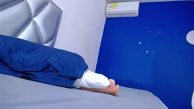 goldenn_ass1's cam snapshot